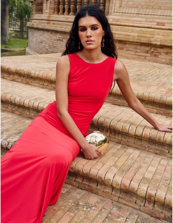 Vestido largo para invitada con manga sisa y escote redondo