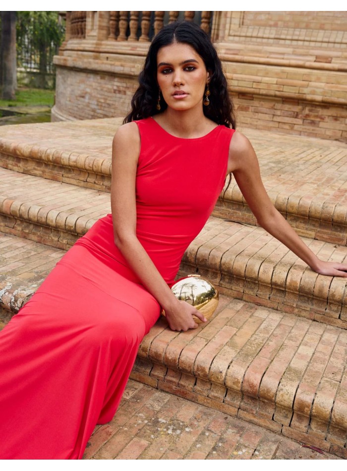 Vestido largo para invitada con manga sisa y escote redondo