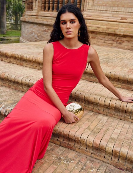 Vestido largo para invitada con manga sisa y escote redondo