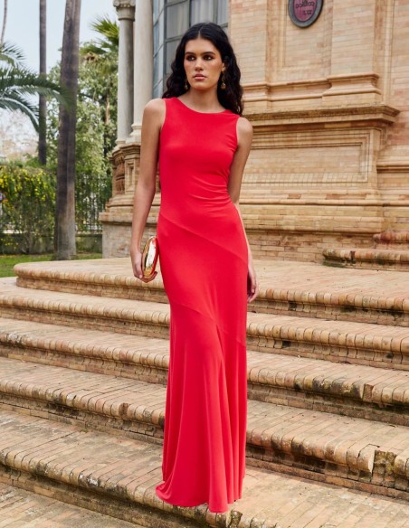 Vestido largo para invitada con manga sisa y escote redondo