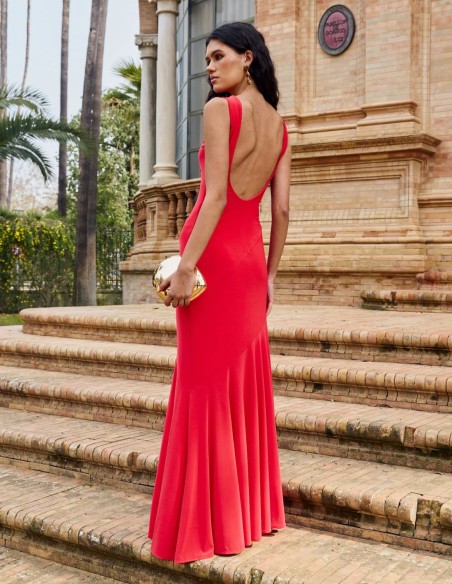 Vestido largo para invitada con manga sisa y escote redondo