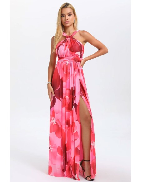 Vestido elegante en tono rosa con diseño floral y escote halter para eventos y bodas