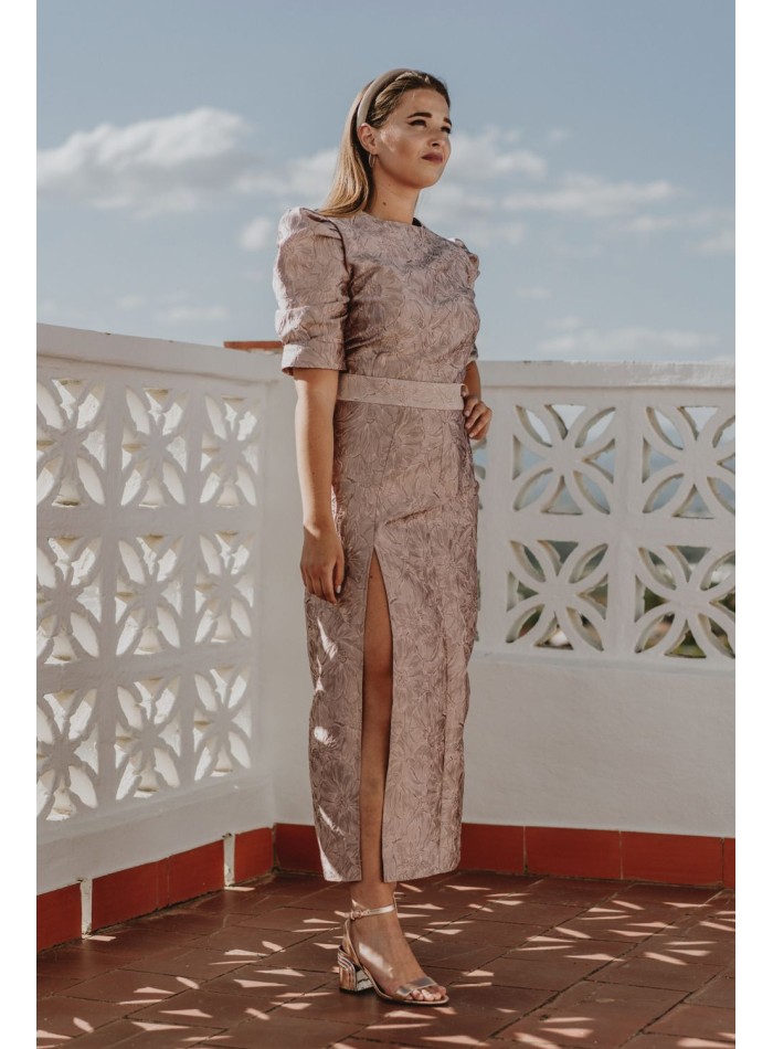 Jupe midi avec fleur de brocart rose maquillage