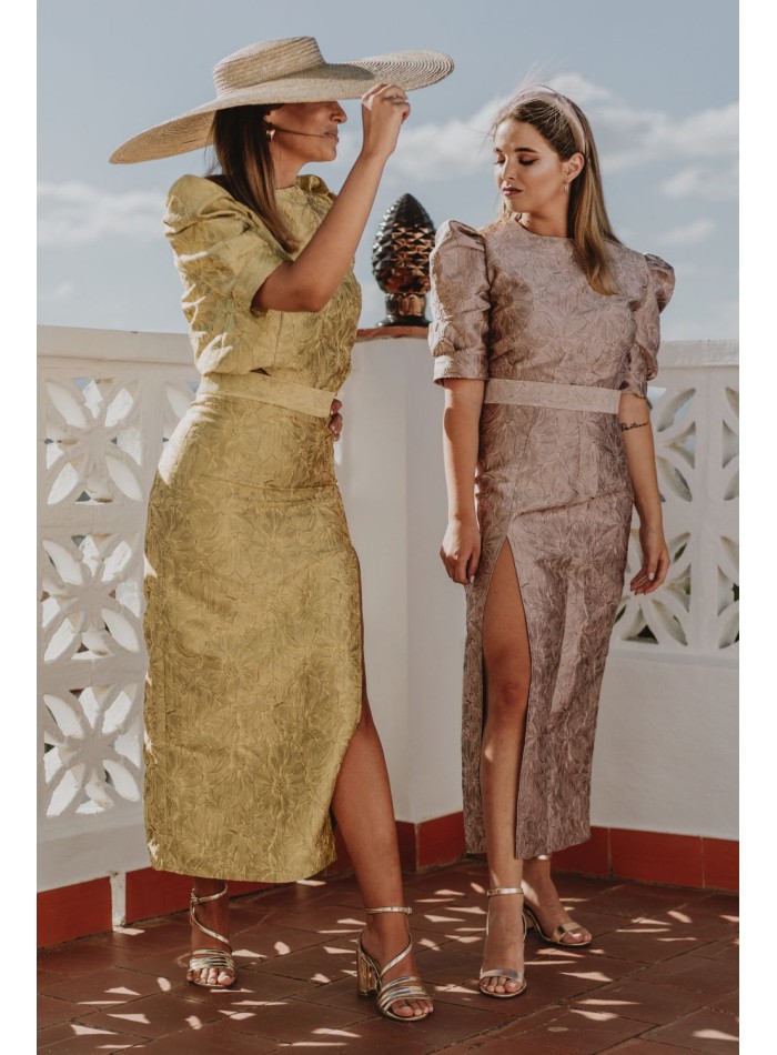 Jupe midi avec fleur de brocart rose maquillage