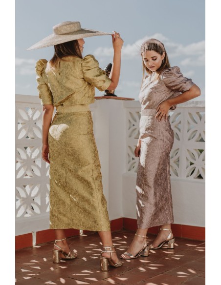 Jupe midi avec fleur de brocart rose maquillage