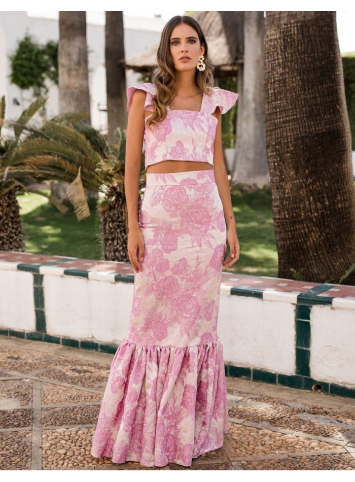 Long pink brocade skirt with maxi ruffles