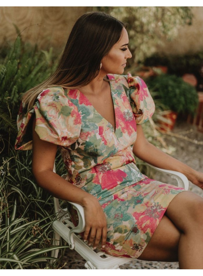 Short floral dress with short puffed sleeves