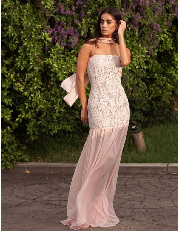 Longue robe en dentelle rose perle avec jupe en...