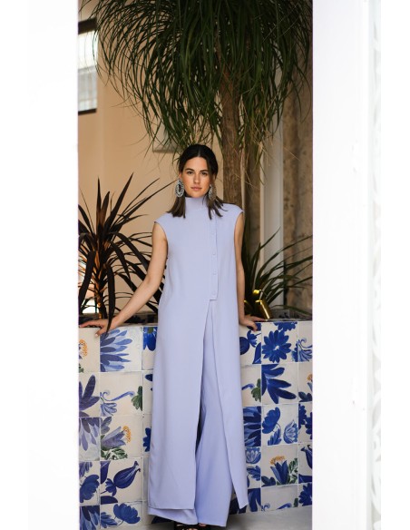 Longue blouse lavande avec fente et col montant