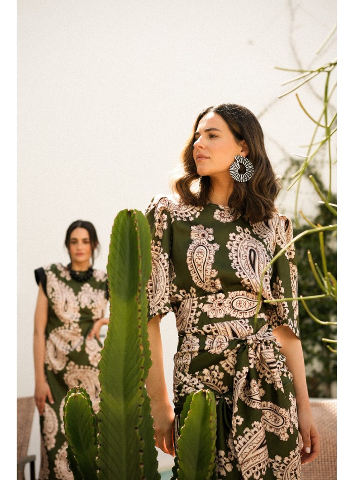 Top manga corta con estampado verde étnico para eventos especiales