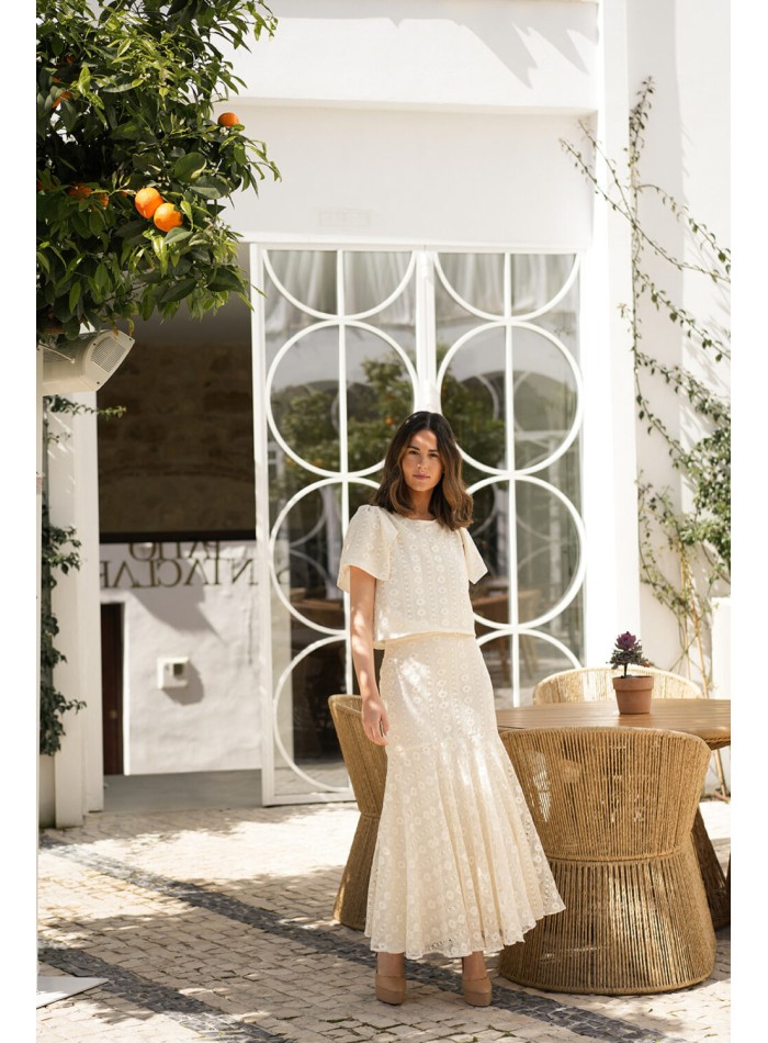 Top de macramé crudo con manga corta de vuelo para eventos especiales