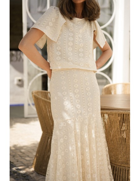 Raw macramé top with short flying sleeves