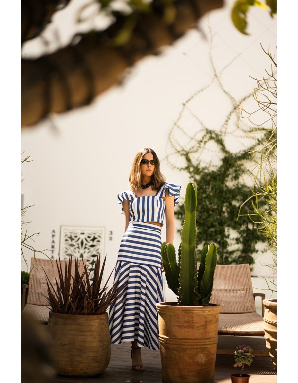 Falda midi de rayas con volante