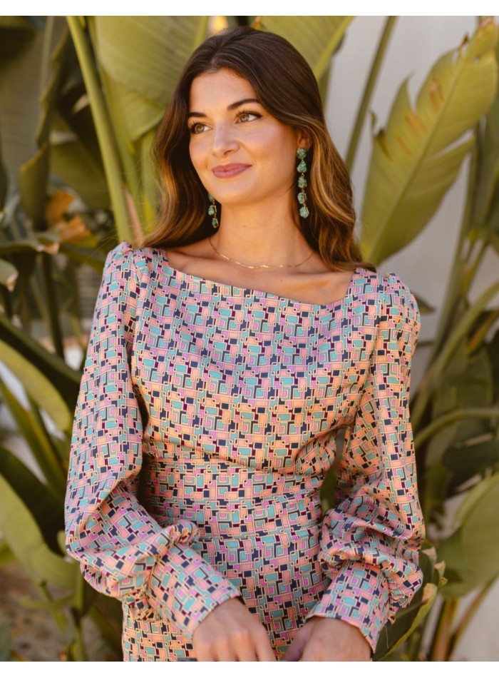 Top multicolor con estampado geométrico y manga larga