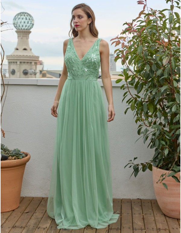 Robe de soirée longue avec décolleté en V et jupe en tulle