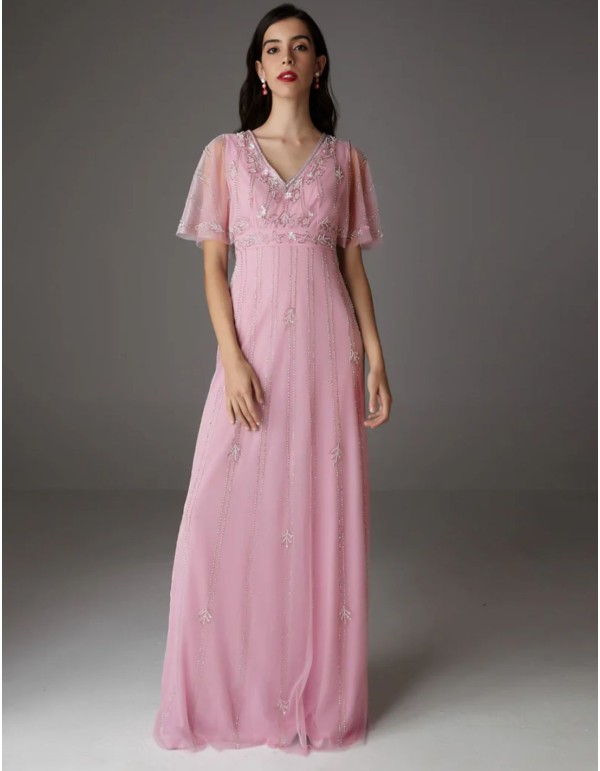 Longue robe de soirée rose avec manches cape