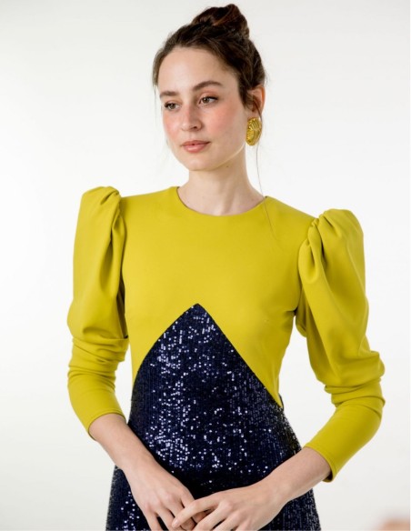 Midi party dress with sequins and puffed sleeves