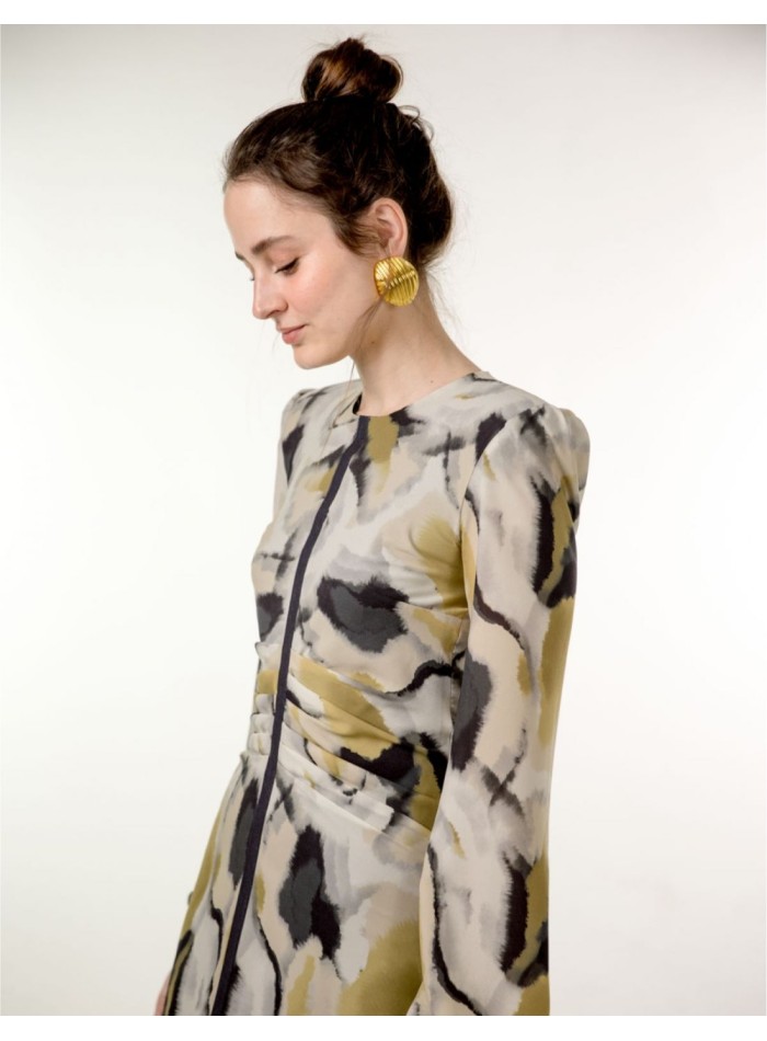 Vestido midi de gasa estampada con frunce y cinta lurex para invitadas