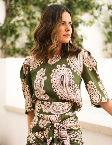 Top manga corta con estampado verde étnico