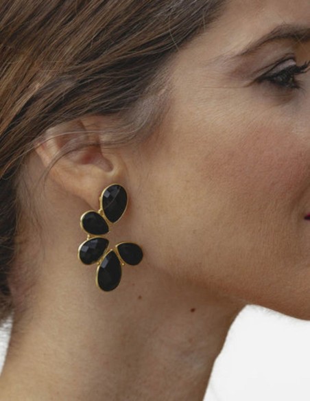 Party earrings with black druses