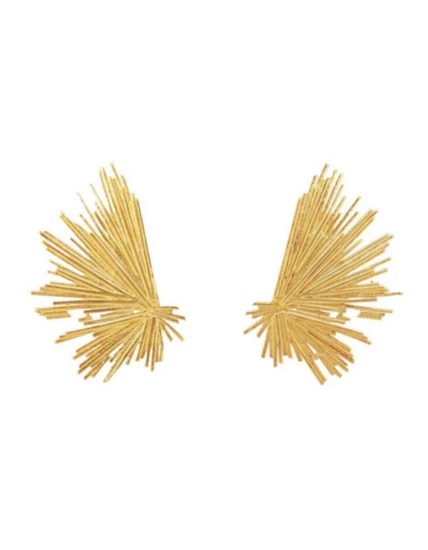 Pendientes dorados con lineas irregulares doradas