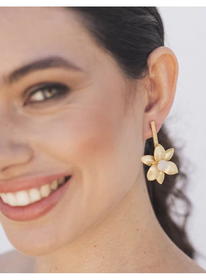 Boucles d'oreilles fleuries plaquées or avec...