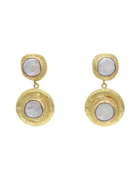 Metallic earrings for guest with pearls