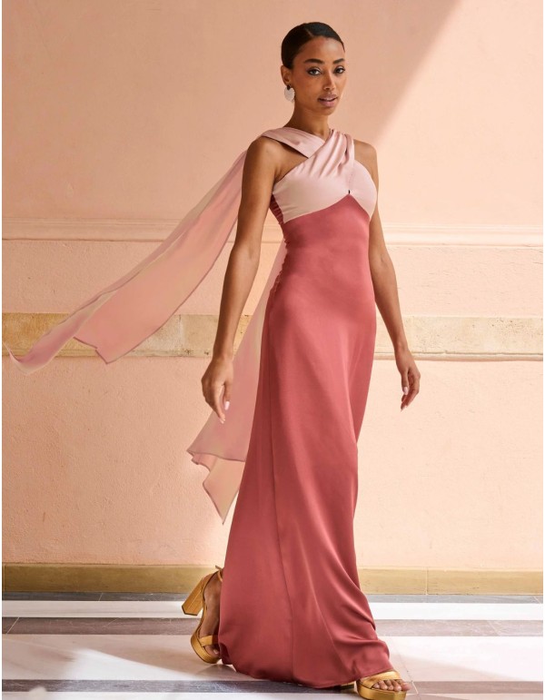 Vestido largo de invitada bicolor con escote cruzado y tirantes capa