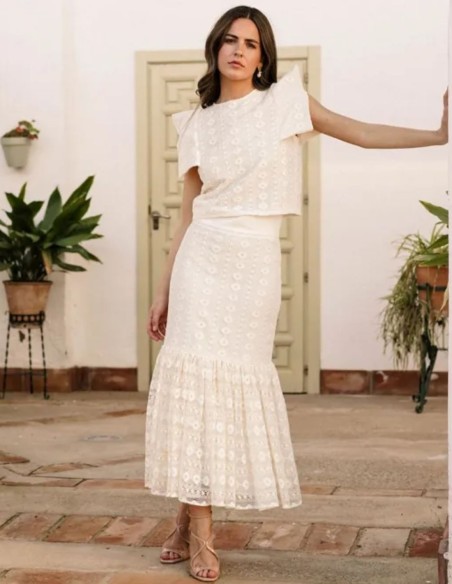 Falda midi de fiesta en macramé marfil con volante