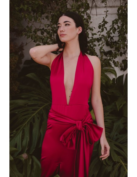 Vestido de fiesta largo fucsia con maxi lazada y escote pico para bodas