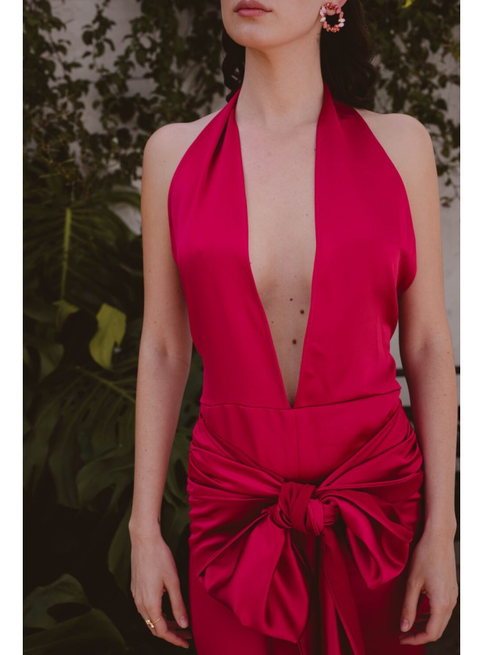 Vestido de fiesta largo fucsia con maxi lazada y escote pico para graduaciones