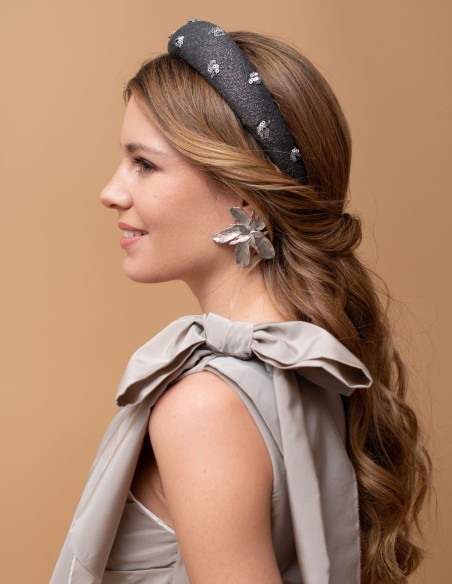 Diadema de invitada en negro metalizado con lentejuelas plata para fiesta