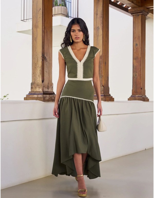 Top para invitada en lino con escote en pico y cinta... 2