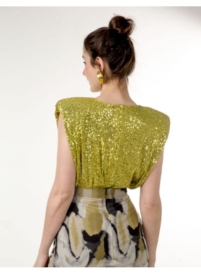 Top de fiesta verde oliva de lentejuelas con hombreras para eventos