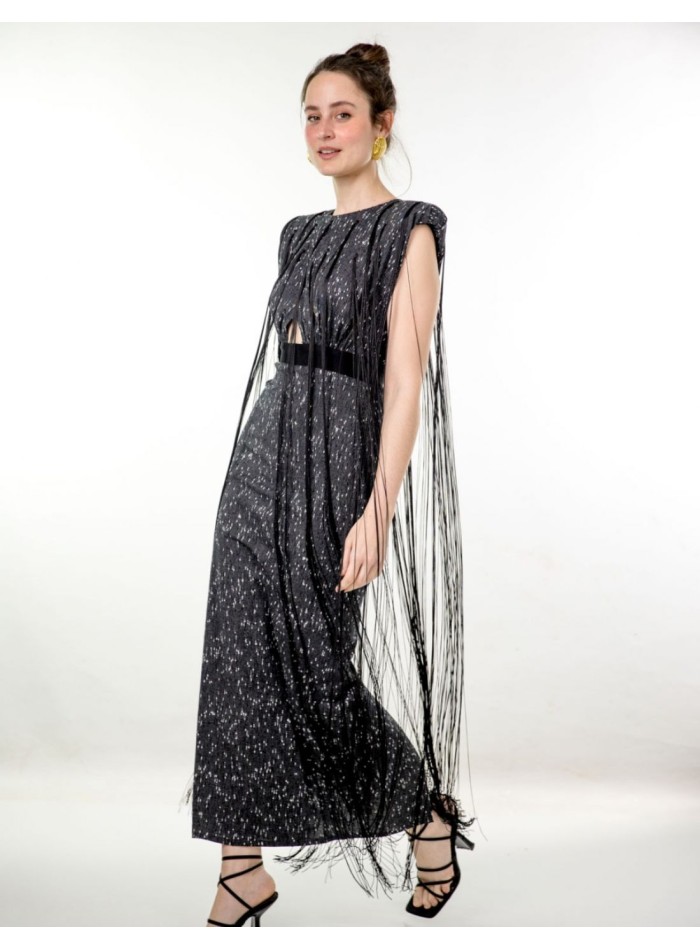 Vestido de fiesta negro con hombreras y flecos para graduaciones