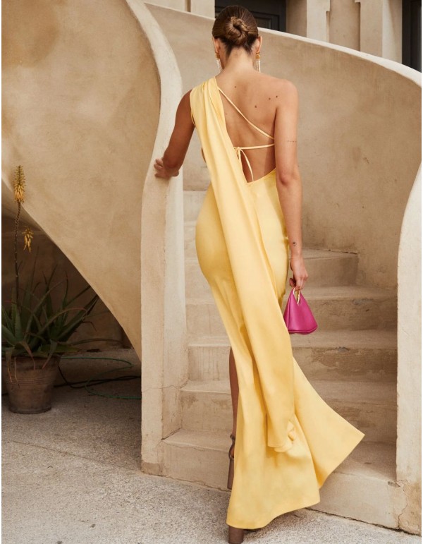 Vestido largo amarillo en crepé satén con espalda descubierta 2