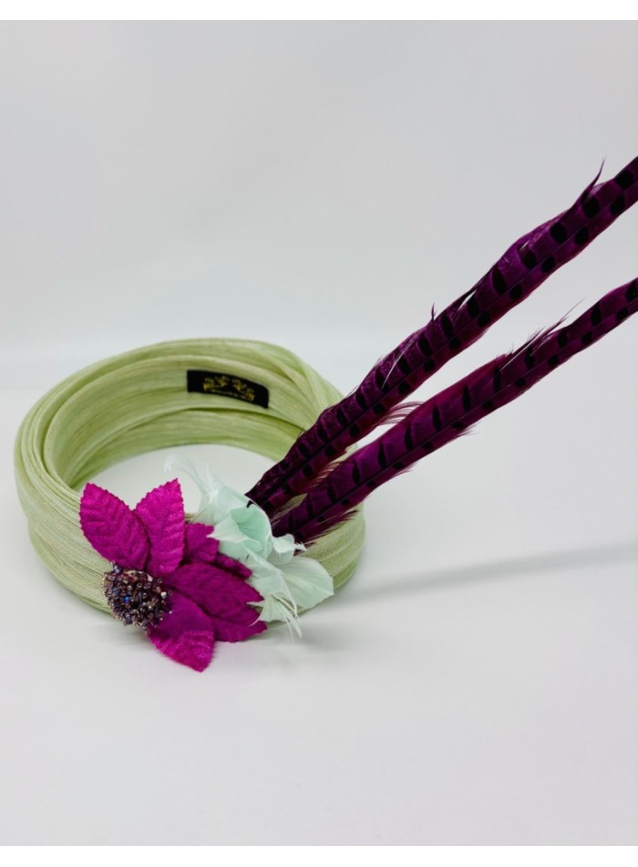 Turbante de sinamay de seda con maxi plumas de...