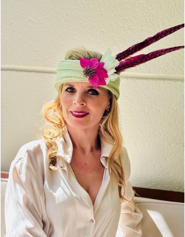 Turban en sinamay de soie avec maxi plumes de faisan