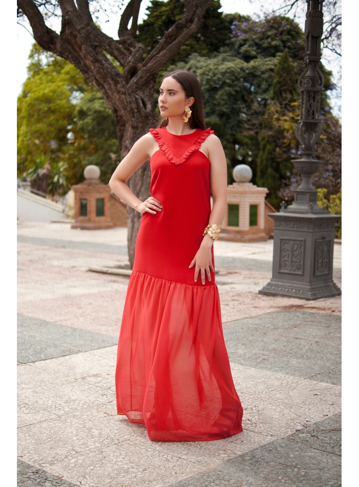 Vestido largo de invitada con volantes y cadera baja