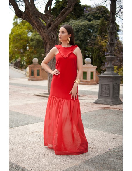 Vestido largo de invitada con volantes y cadera baja