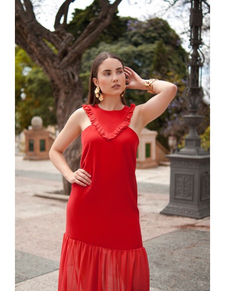 Long guest dress with ruffles and low hips