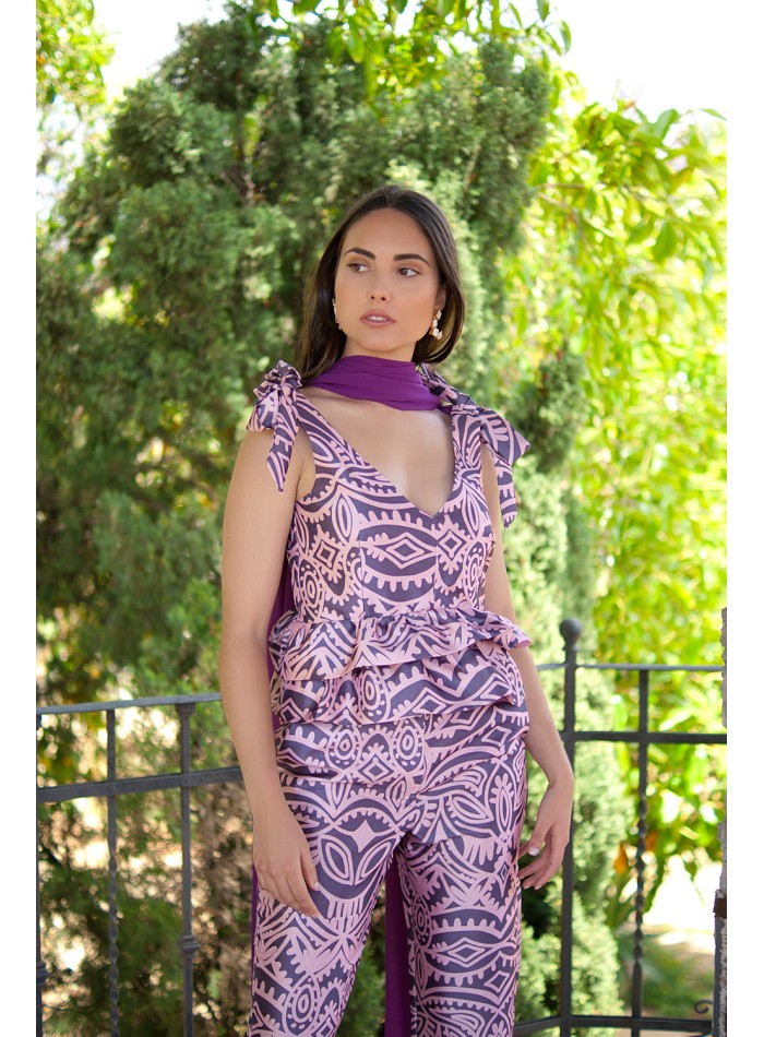 Guest top with bows and ruffles pink