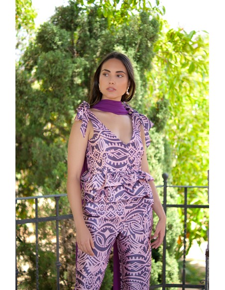 Top para invitada con lazos y volantes rosa