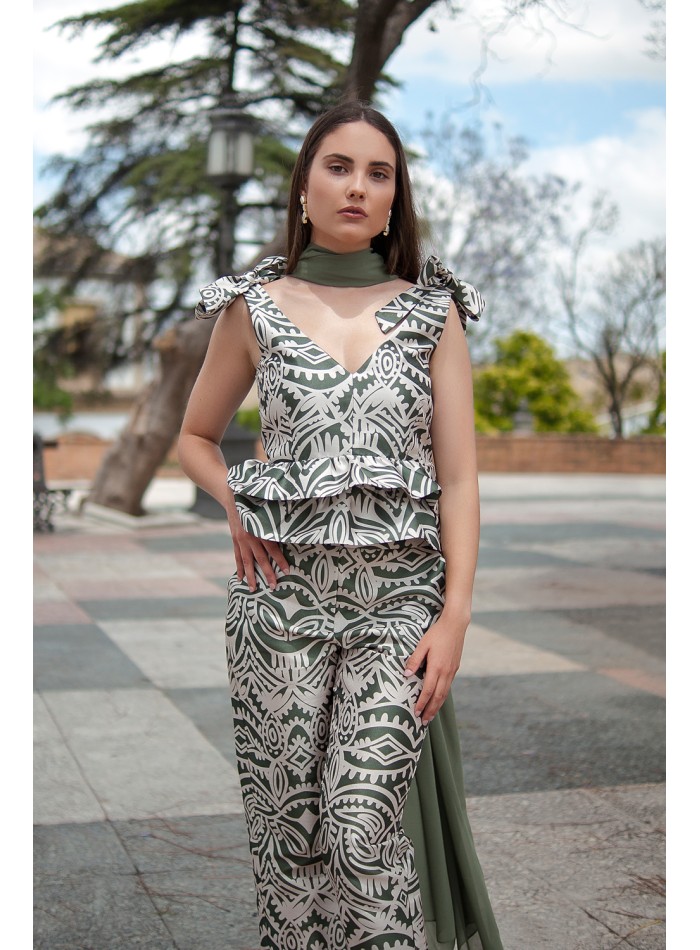 Guest top with shoulder ties and ruffles