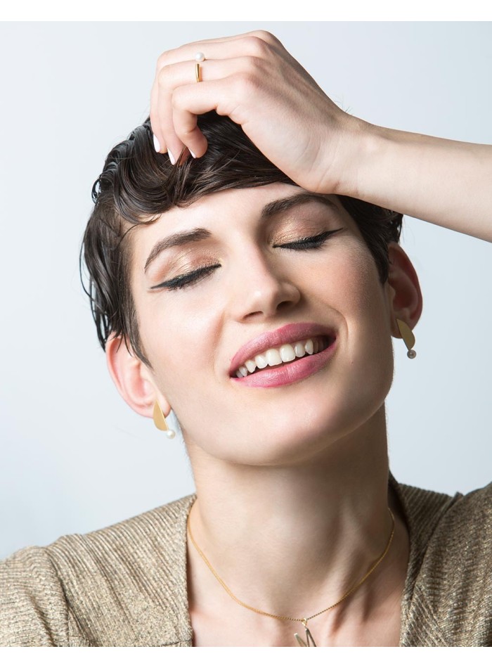 With these earrings you will be the perfect guest