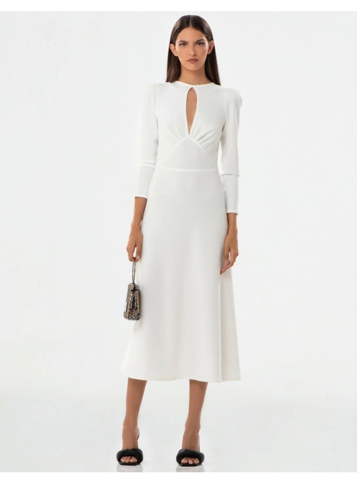 Robe midi blanche avec manches françaises et...