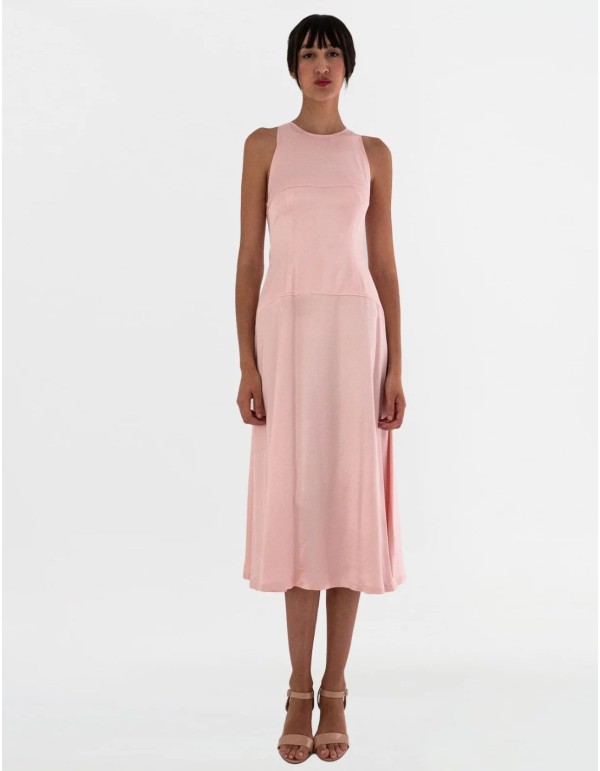 Robe de cocktail décolletée avec jupe évasée