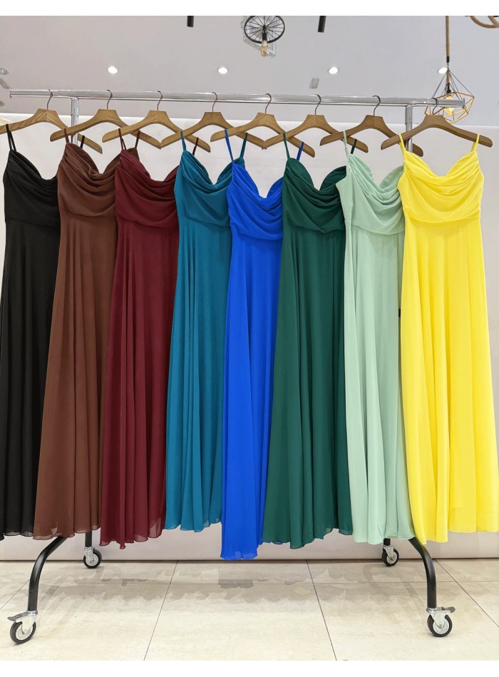 Robe de soirée longue avec jupe ample et fendue