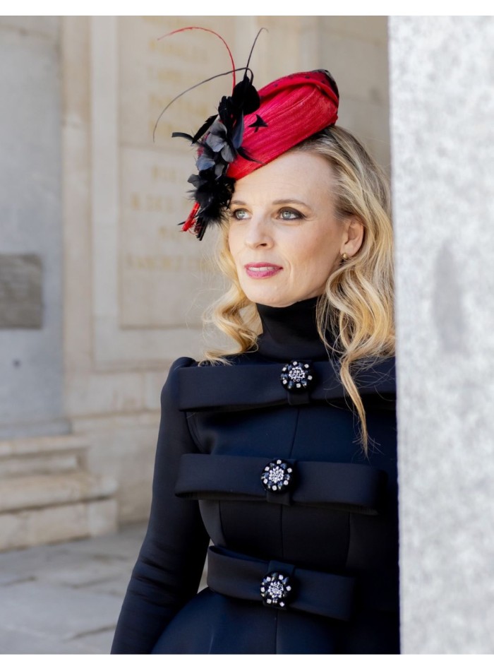 Sinamay base headdress pleated with plumeti tulle