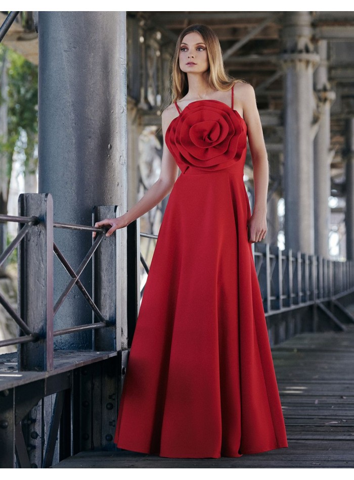 Vestido largo para invitada con cuerpo de maxiflor